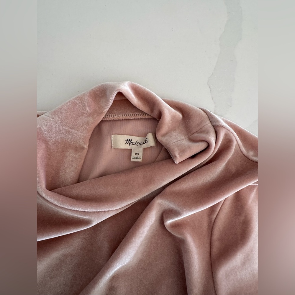 Madewell | Mock Neck Velvet Top in Avalon Pink | Sz XS - Picture 4 of 5